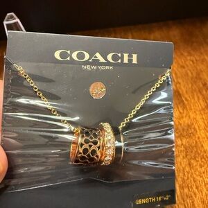 NEW Coach Signature Enamel Rondell Necklace Rose gold/black